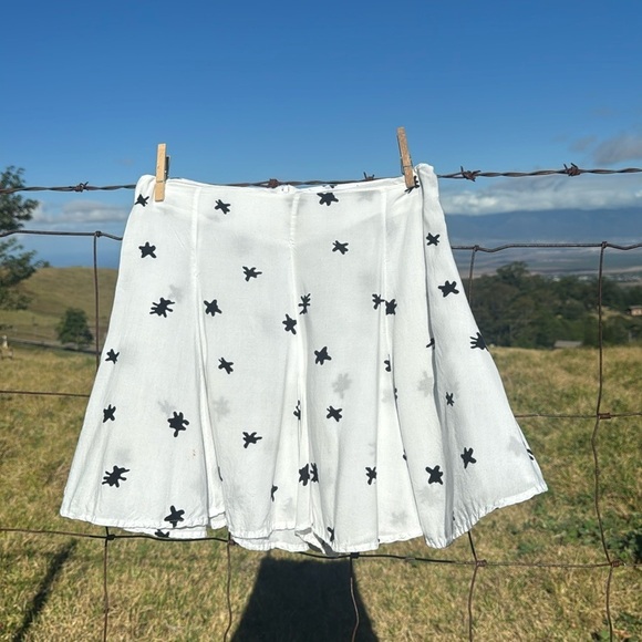 Posh Pua Holoholo Hawaii High waist Flowy Beach shorts Black White Small - Picture 1 of 6